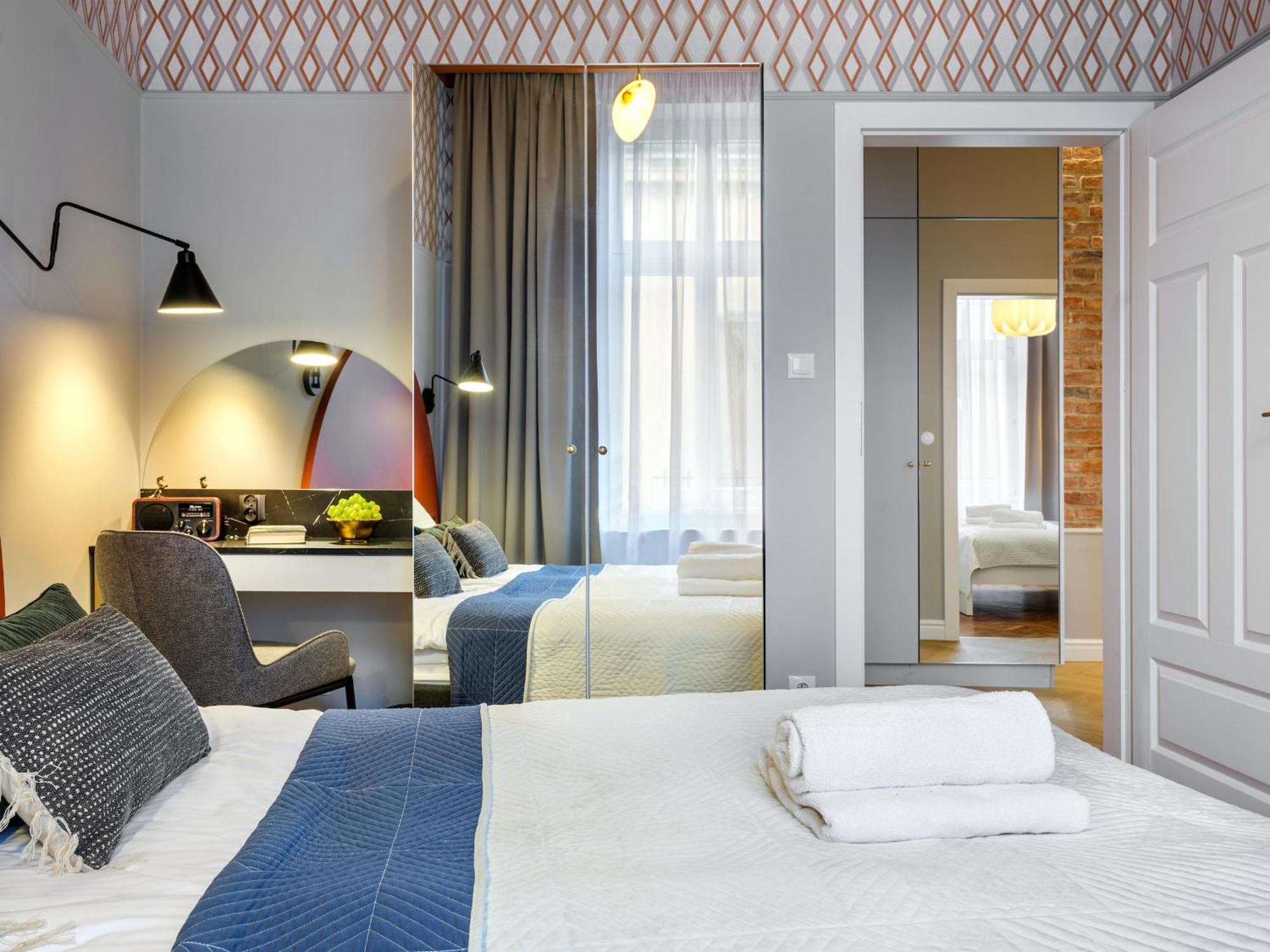 Green Chill Apt Old Town & Wawel Hill By Vistula River - By Homelike 크라쿠프 외부 사진